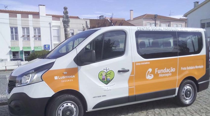 Centro Social Paroquial de Alfeizerão ganha carrinha Gazeta das Caldas