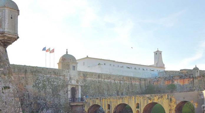 Peniche homenageia ex-presos políticos com memorial de José Aurélio Gazetad das Caldas