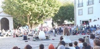 Óbidos foi palco da arte de rua e atraiu centenas de visitantes