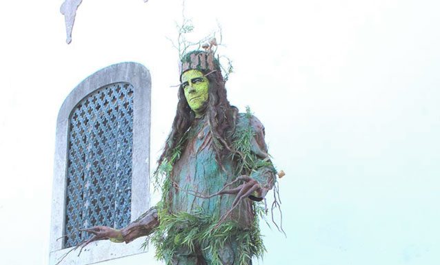 O Senhor Árvore e o Médico da Peste são presenças assíduas em Óbidos