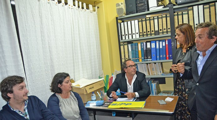 Rui Gonçalves assume derrota do CDS/PP nas autárquicas A imagem do desalento entre os dirigentes