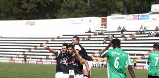 Susto a três minutos do fim valorizou primeira vitória em casa