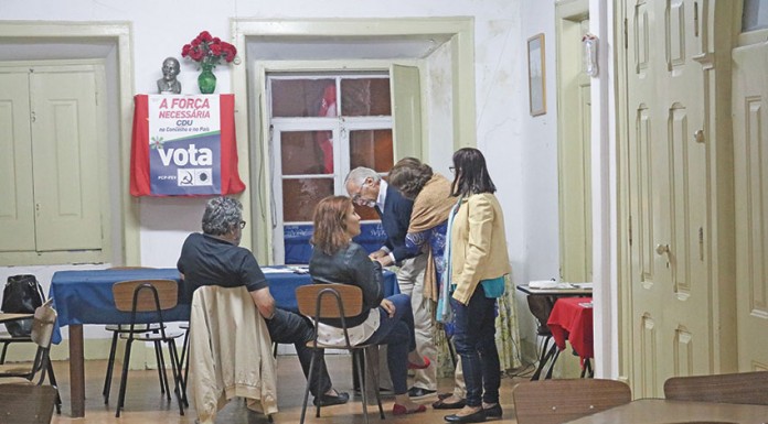 Uma derrota vivida com muita calma na sede do PCP