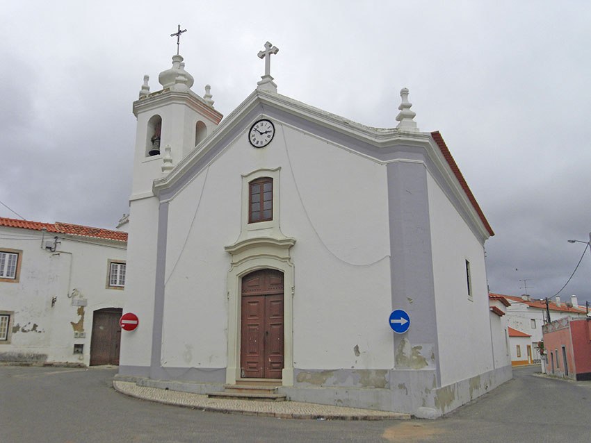 Relógio da igreja gera polémica em A-dos-Francos