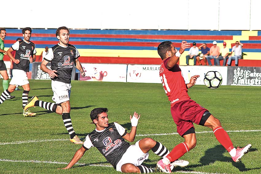 Bolas paradas ditam descalabro defensivo em Torres Vedras