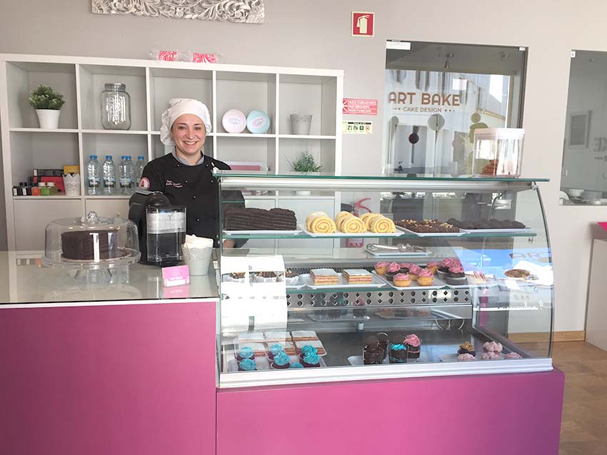 Bolos decorados são a especialidade da Art Bake