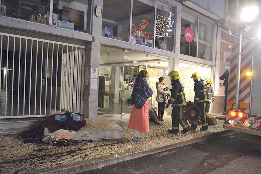 Incêndio em apartamento  na Rua Dr. Miguel Bombarda