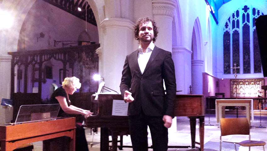 Contratenor alcobacense João Paulo Ferreira arrebata audiências em Inglaterra