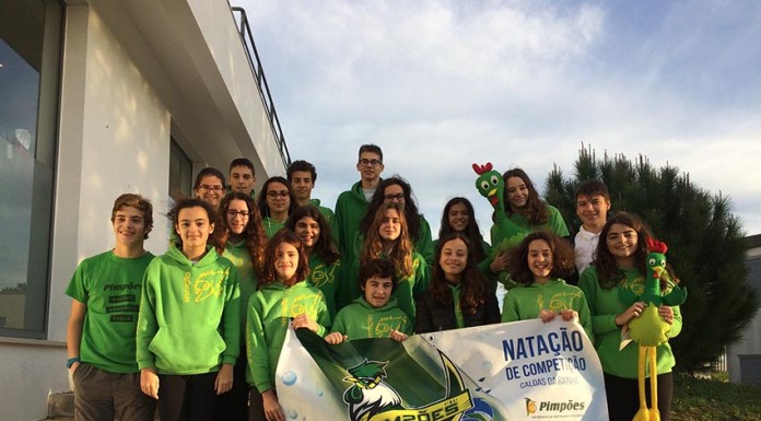 Rosa Lopes e Dylan Felix no pódio no Torneio Nadador Completo Gazeta das Caldas