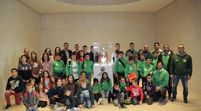 Atletas do SCE Bombarralense visitaram a Cidade do Futebol Gazeta das Caldas