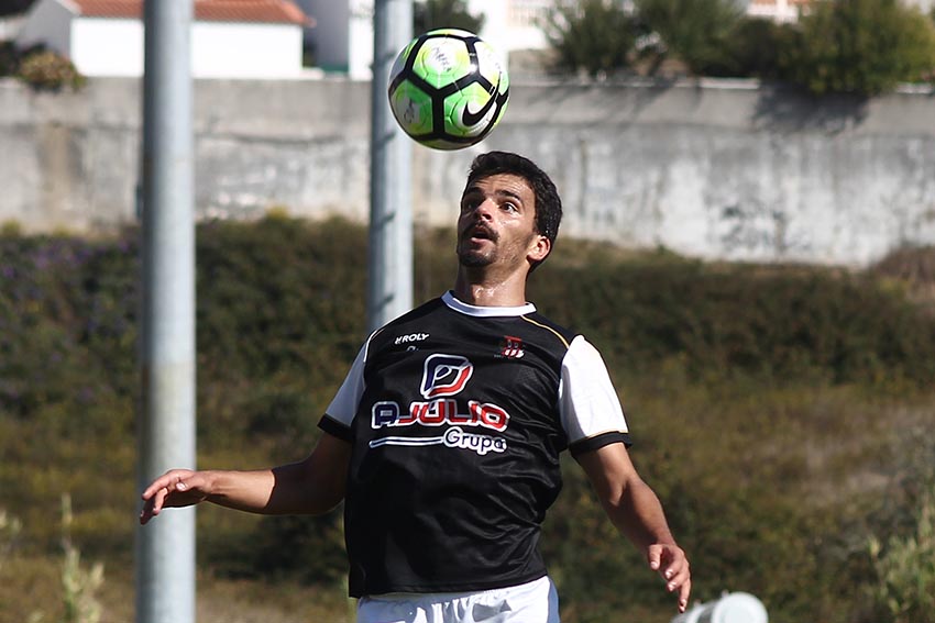 Tarzan volta a atacar e vale vitória nos Açores