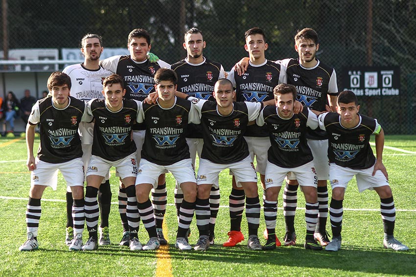 Caldas resiste e vence com 10 jogadores