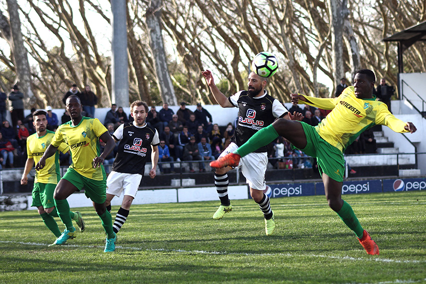 Alma alvinegra recupera desvantagem de dois golos