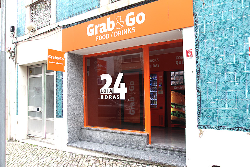 Uma nova loja aberta 24 horas por dia nas Caldas