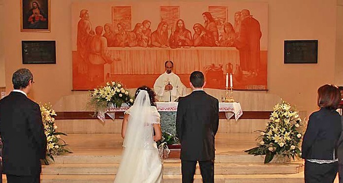 Mesmo sem abstinência sexual recasar pela Igreja é um processo moroso e difícil