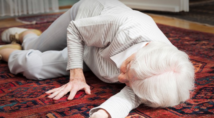 Um em cada três idosos sofre uma queda, a principal causa de morte acidental nos seniores