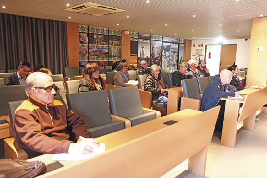 Directores de colectividades estiveram presentes na sessão - Joel Ribeiro