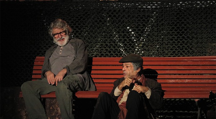 Um teatro que aborda a velhice, a vida e o medo da morte