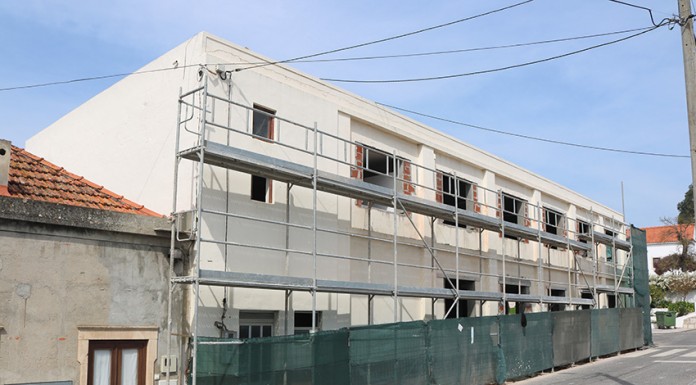 Estado financia centro de catequese em Salir de Matos O antigo centro pastoral