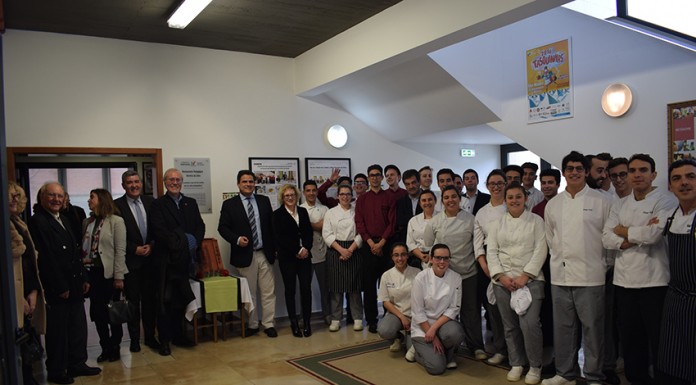 Ferreira da Silva dá nome a restaurante pedagógico da EHTO Os participantes do almoço