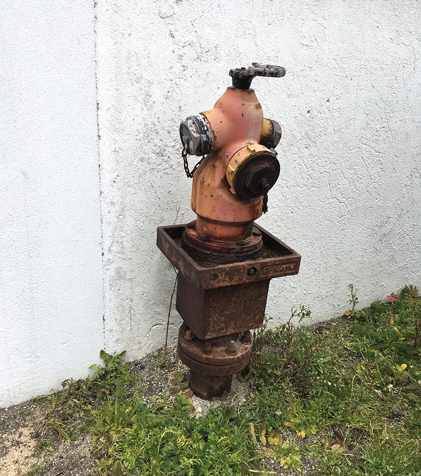 Marco de incêndio em mau estado na Cidade Nova