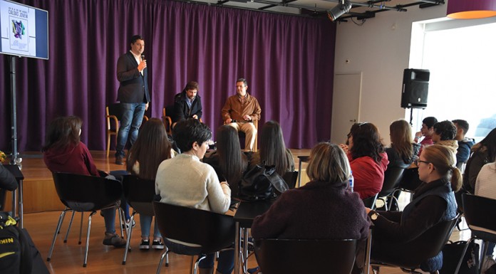 Caldas Jovem arrancou com um teatro-debate sobre as (in)dependências