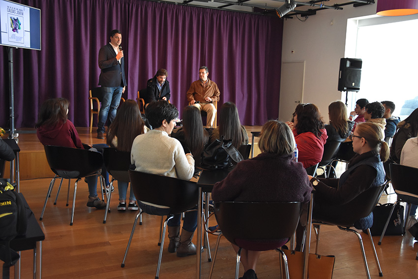 Caldas Jovem arrancou com um teatro-debate sobre as (in)dependências