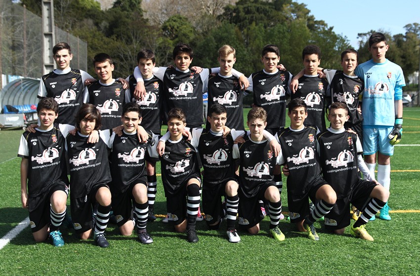 Vitória no último jogo em casa