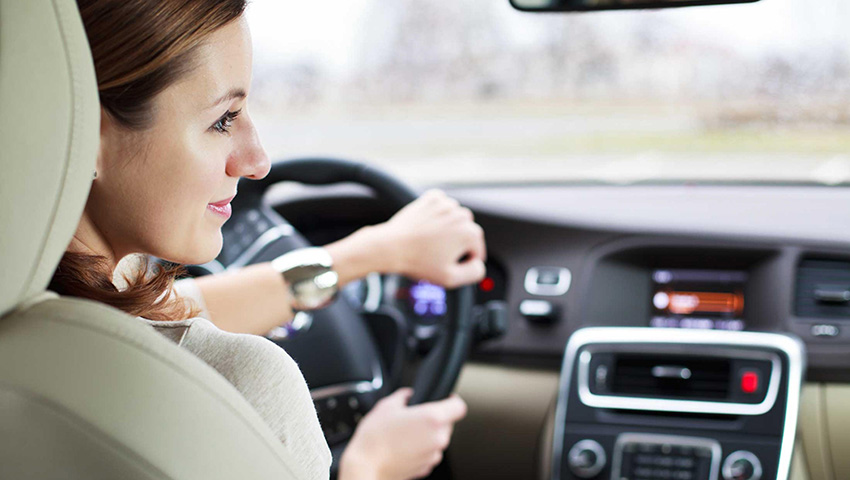 Para o que olham as mulheres quando compram um carro? Além do preço, claro.