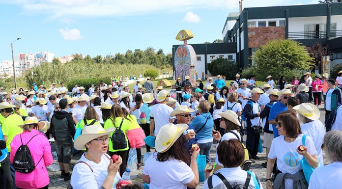 Mais de 350 pessoas caminharam por uma rota formada por obras de Ferreira da Silva Gazeta das Caldas