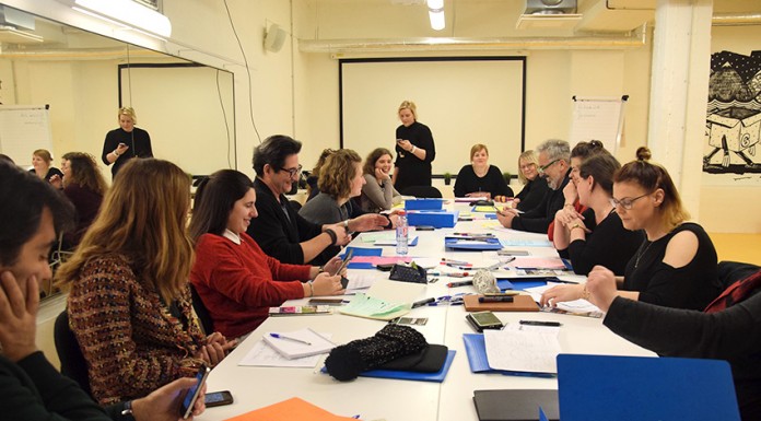 Estónia aposta em rede de centros da juventude Representantes dos vários países