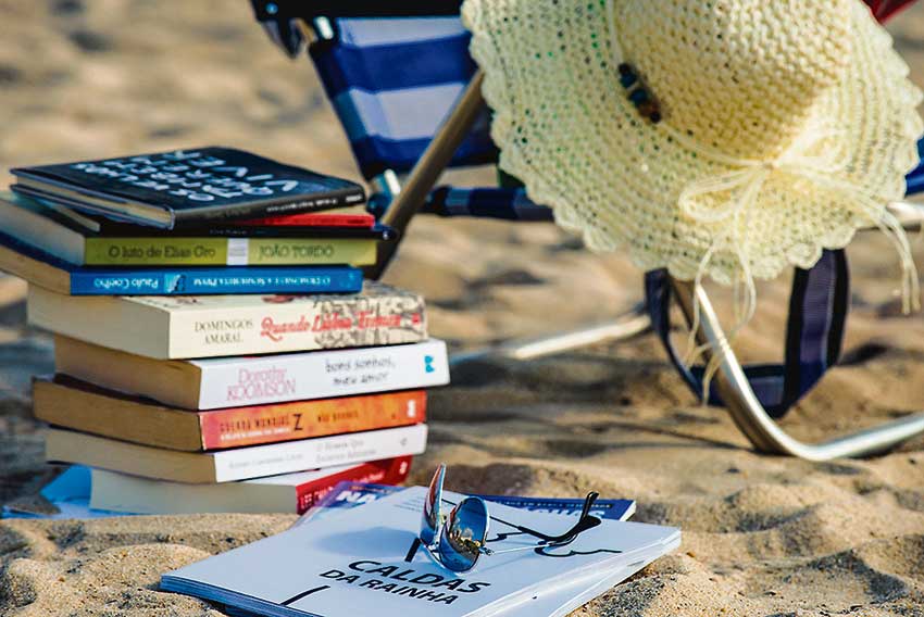 Há biblioteca na praia e no parque até Setembro