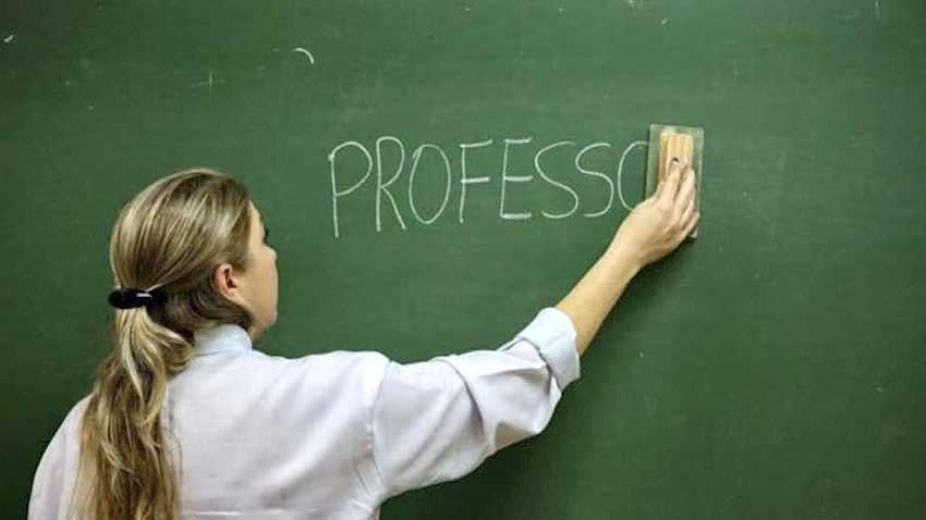 Escolas Bordalo Pinheiro e D. João II aderiram à greve das reuniões de avaliação