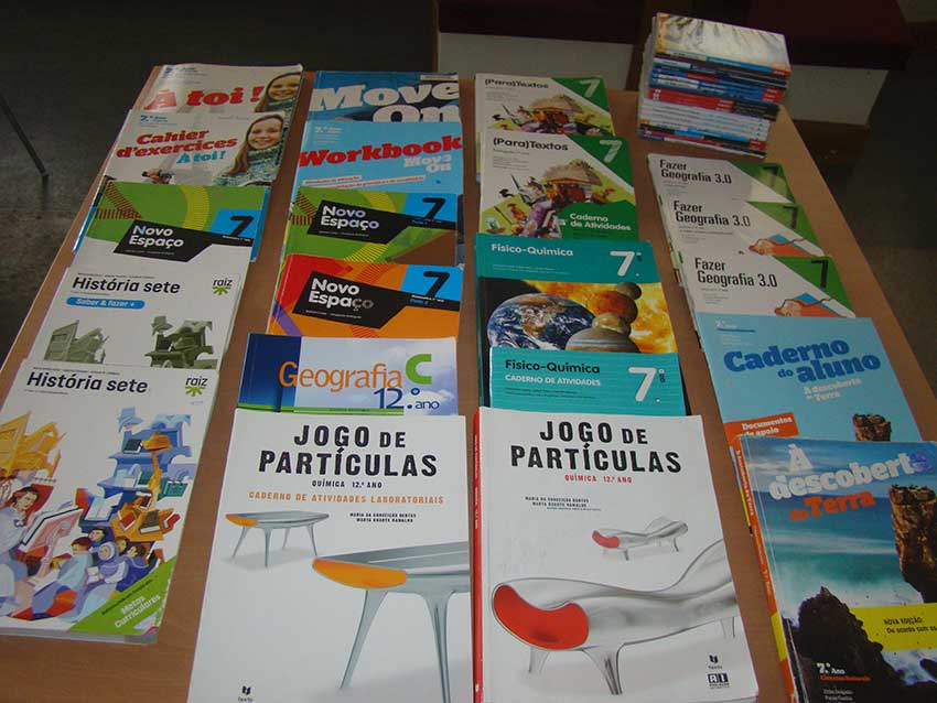 Biblioteca promove troca de manuais escolares
