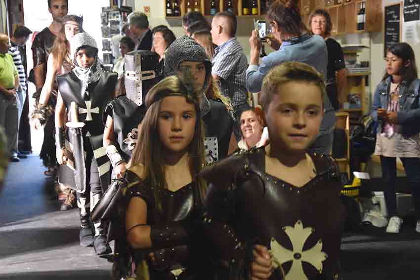 Criada nova marca de roupas medievais em Óbidos