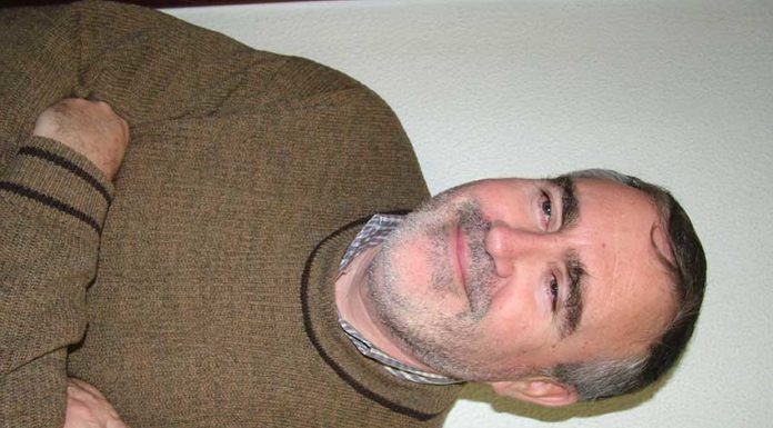 José do Carmo Francisco lançou livro de poesia Gazeta das Caldas