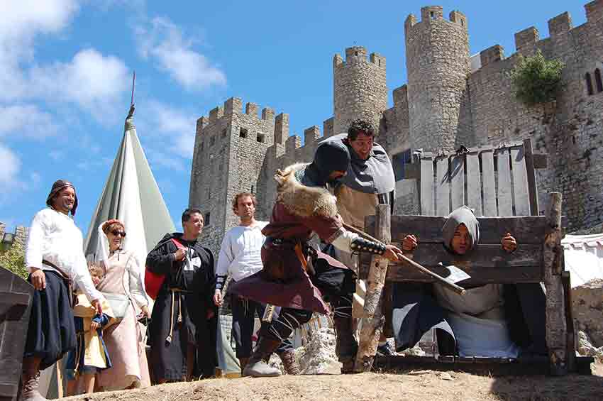 Associação Espeleológica de Óbidos fora do Mercado Medieval provoca polémica
