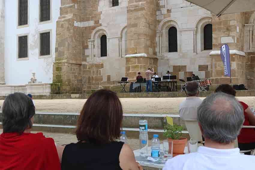 Especialistas e jovens músicos actuam em Alcobaça num festival que quer quebrar as fronteiras