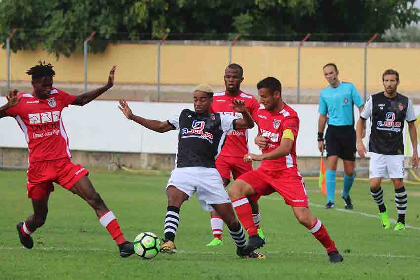 Caldas perdeu no calor de Castelo Branco