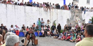 O fim-de-semana em que Óbidos se rende às artes de rua Gazeta das Caldas