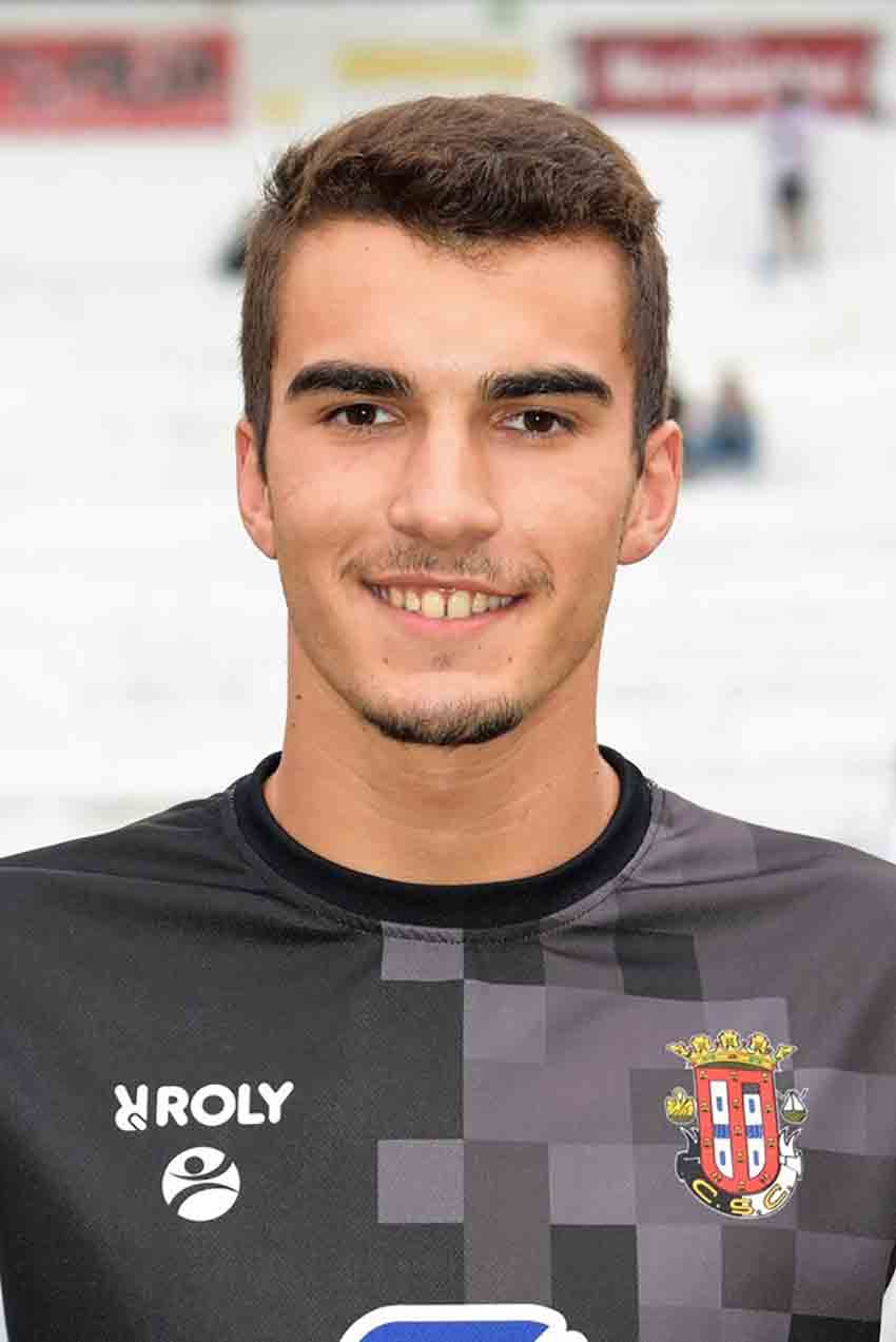 Futebol: Isabelinha marca e festeja subida  à Liga 3 pelo Fontinhas