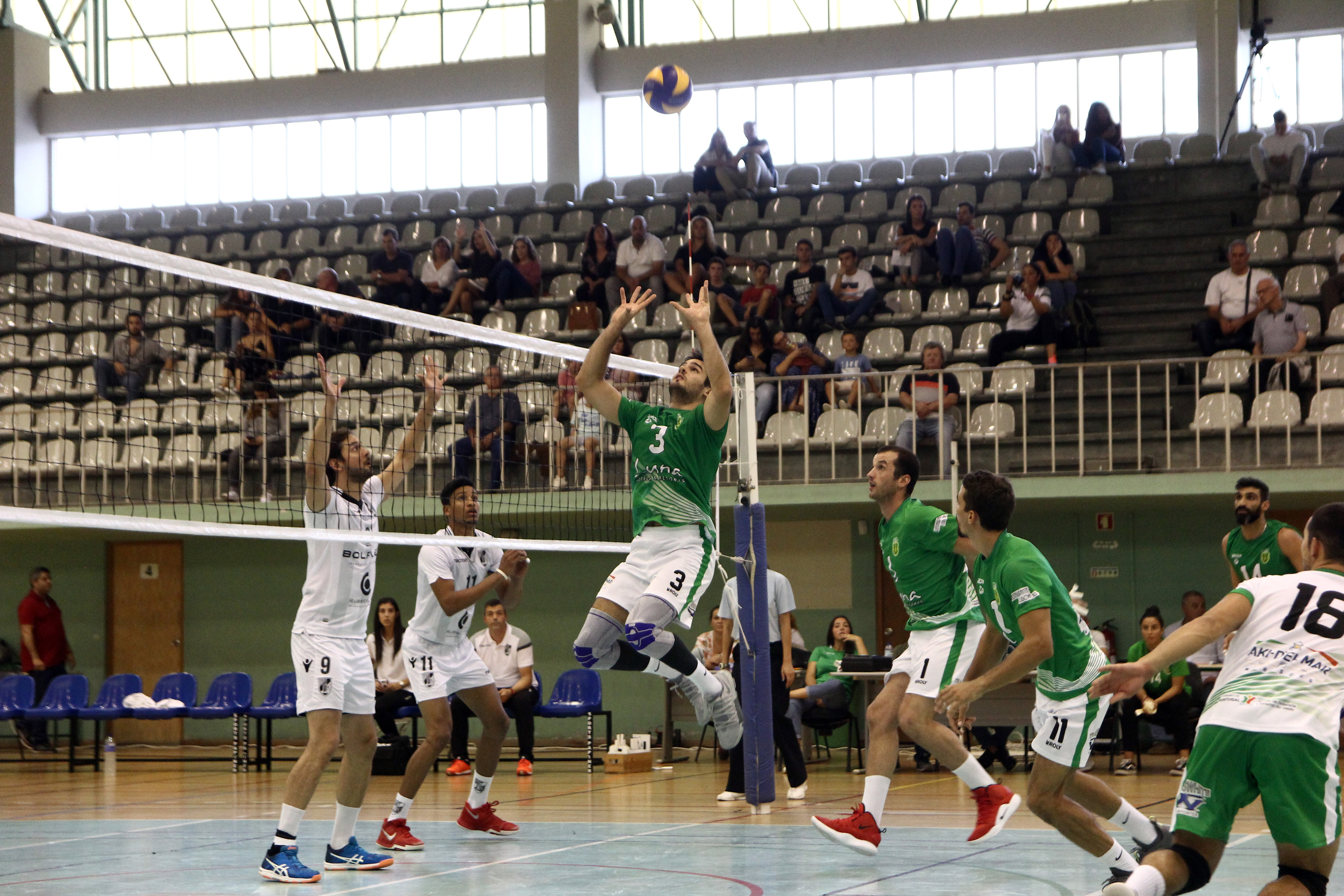 Vitória dupla lança o Sporting das Caldas para a primeira metade da tabela