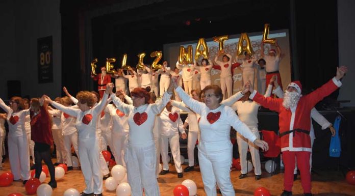 Festa de Natal da Universidade Sénior encheu Pimpões