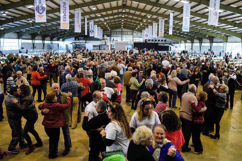 Mais de 1500 séniores juntaram-se para festejam o Natal