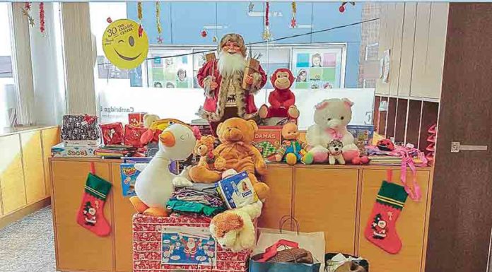 The English Centre entregou presentes de Natal Gazeta das Caldas - The English Center