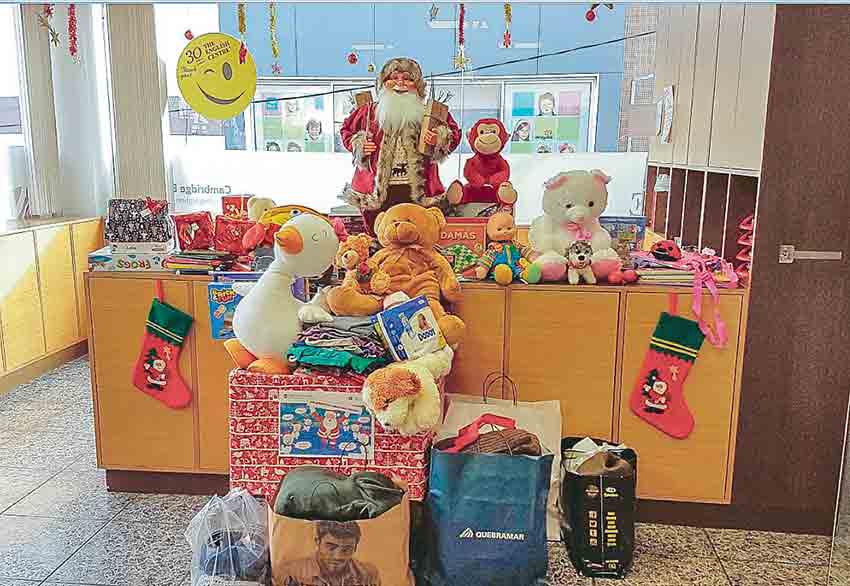 The English Centre entregou presentes de Natal