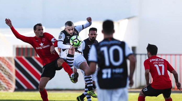 Caldas vence de vento em… proa