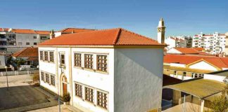 Gazeta das Caldas - A votação para as eleições vai continuar a decorrer na Escola Básica do Bairro da Ponte