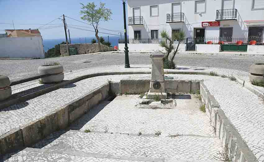 Largo-Fonte Gazeta das Caldas - Nazaré