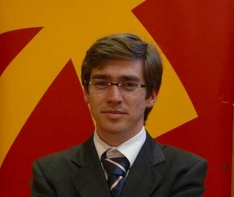 Professor caldense recebe certificado internacional